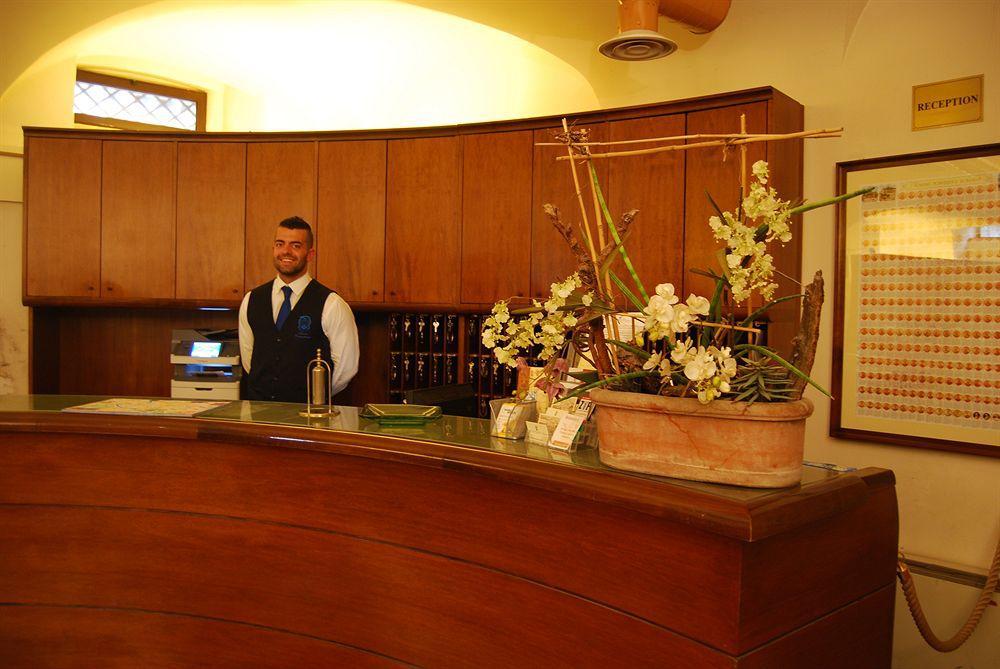 Domus Carmelitana Hotel Roma Ngoại thất bức ảnh
