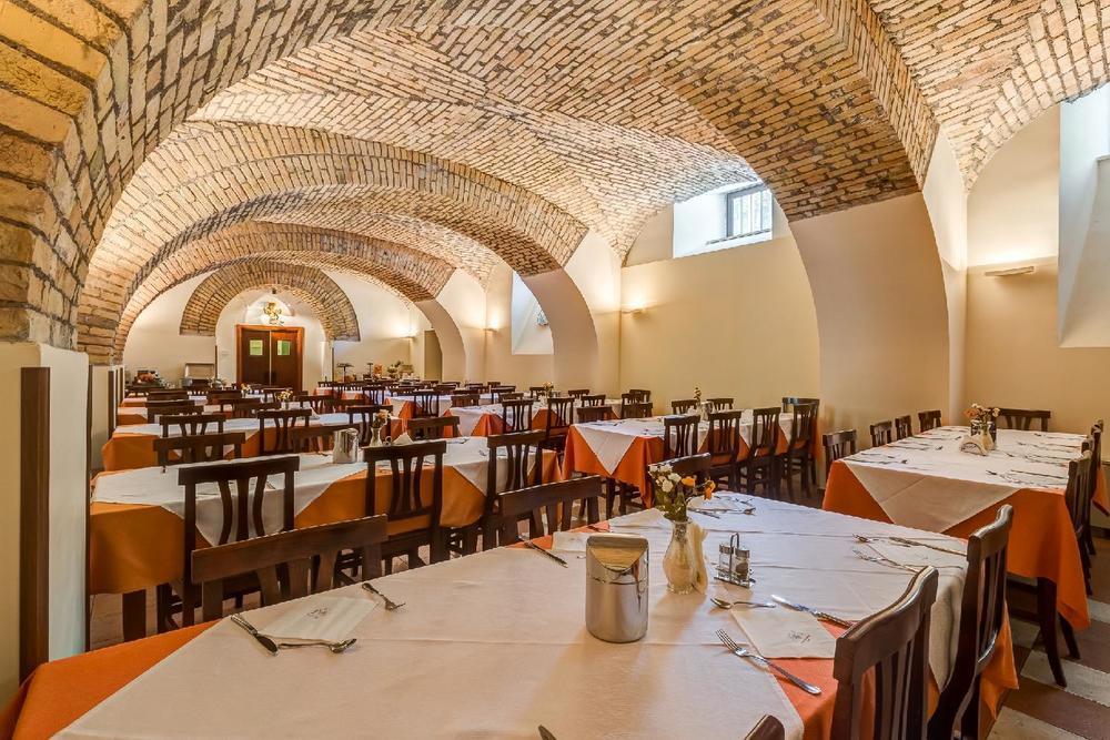 Domus Carmelitana Hotel Roma Ngoại thất bức ảnh