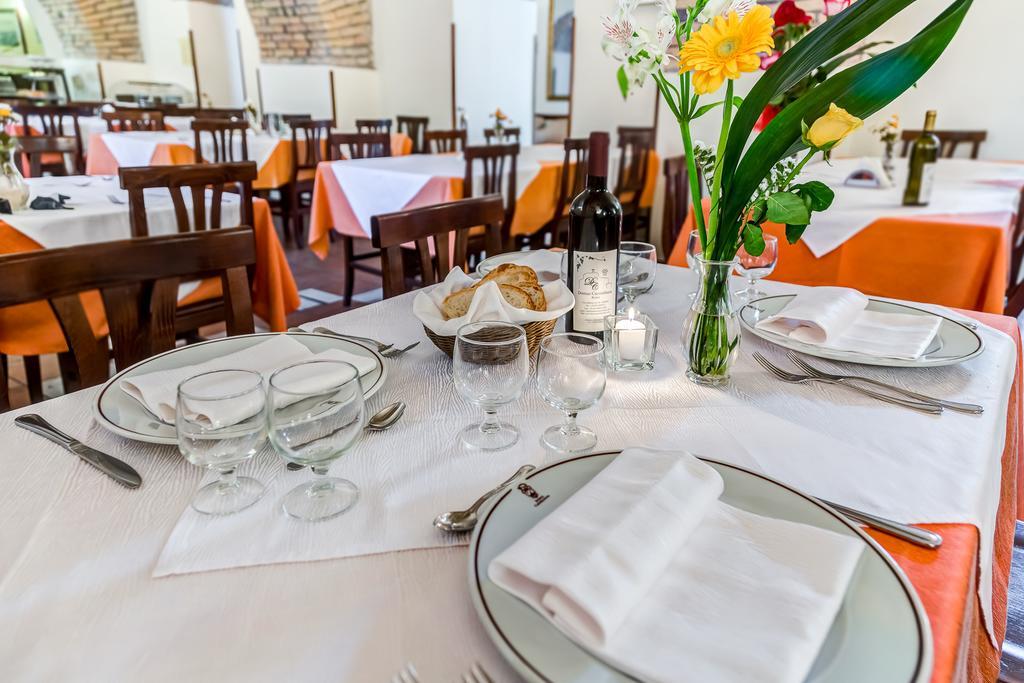 Domus Carmelitana Hotel Roma Ngoại thất bức ảnh