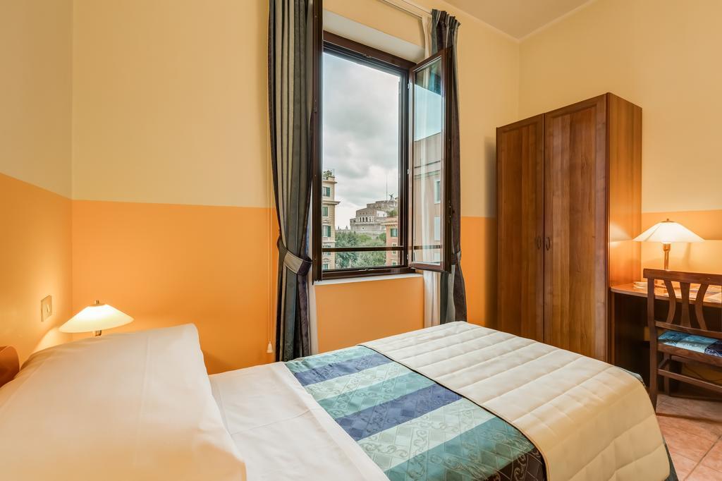 Domus Carmelitana Hotel Roma Ngoại thất bức ảnh