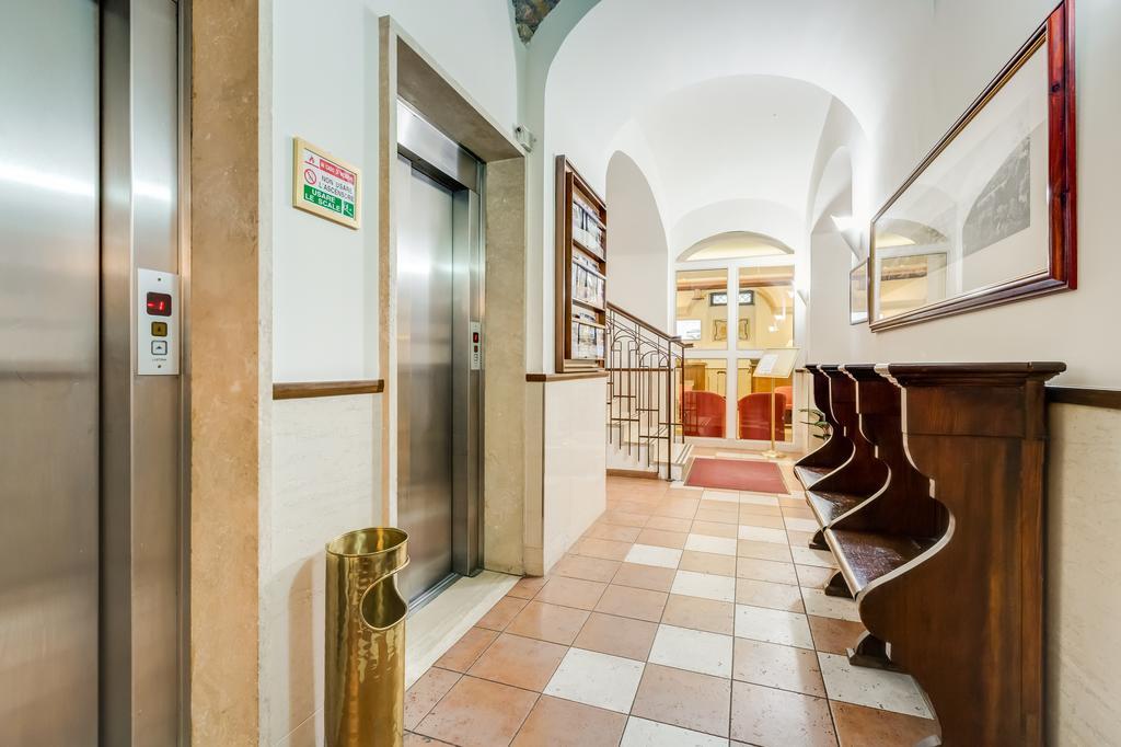 Domus Carmelitana Hotel Roma Ngoại thất bức ảnh