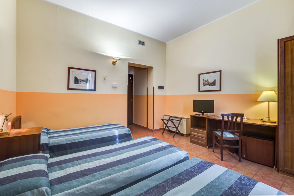 Domus Carmelitana Hotel Roma Ngoại thất bức ảnh