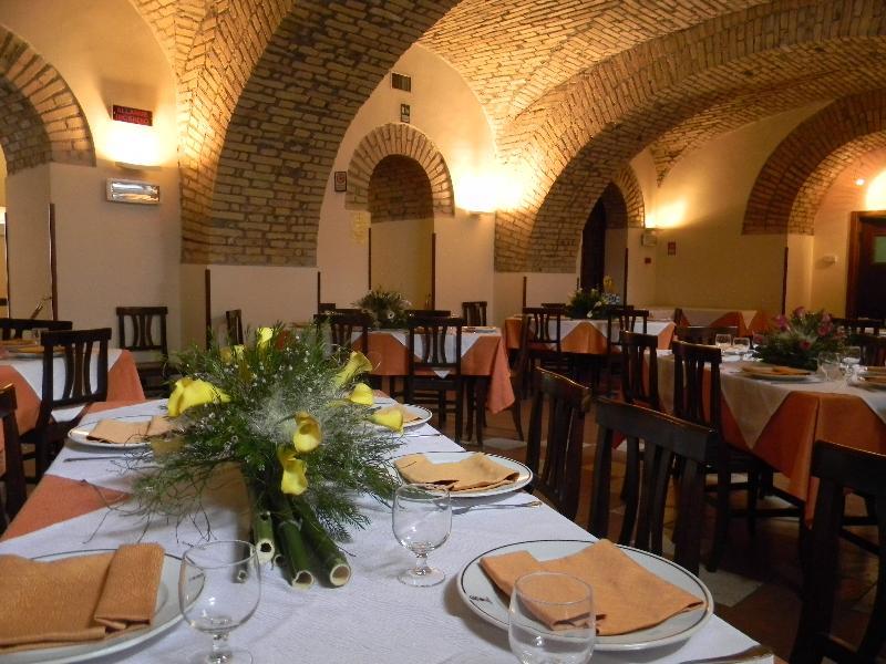 Domus Carmelitana Hotel Roma Ngoại thất bức ảnh