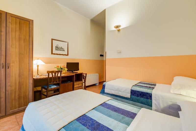 Domus Carmelitana Hotel Roma Ngoại thất bức ảnh