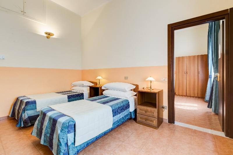 Domus Carmelitana Hotel Roma Ngoại thất bức ảnh