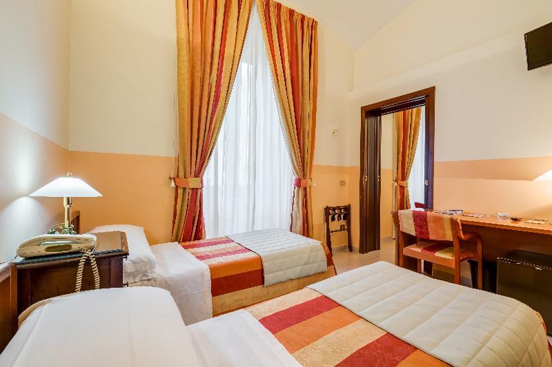 Domus Carmelitana Hotel Roma Ngoại thất bức ảnh