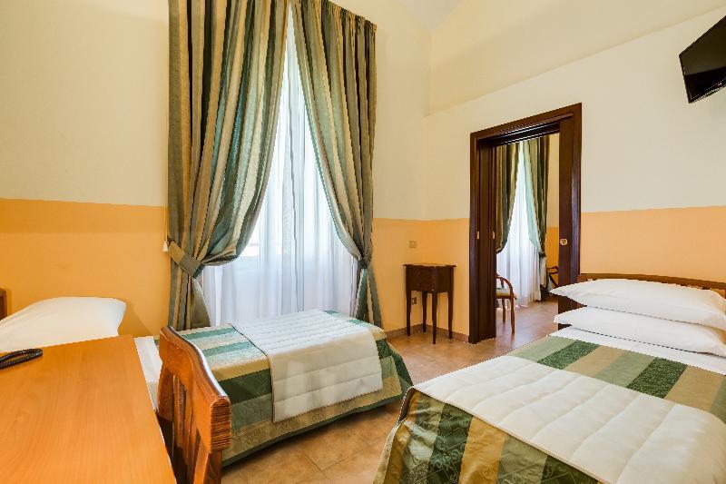 Domus Carmelitana Hotel Roma Ngoại thất bức ảnh