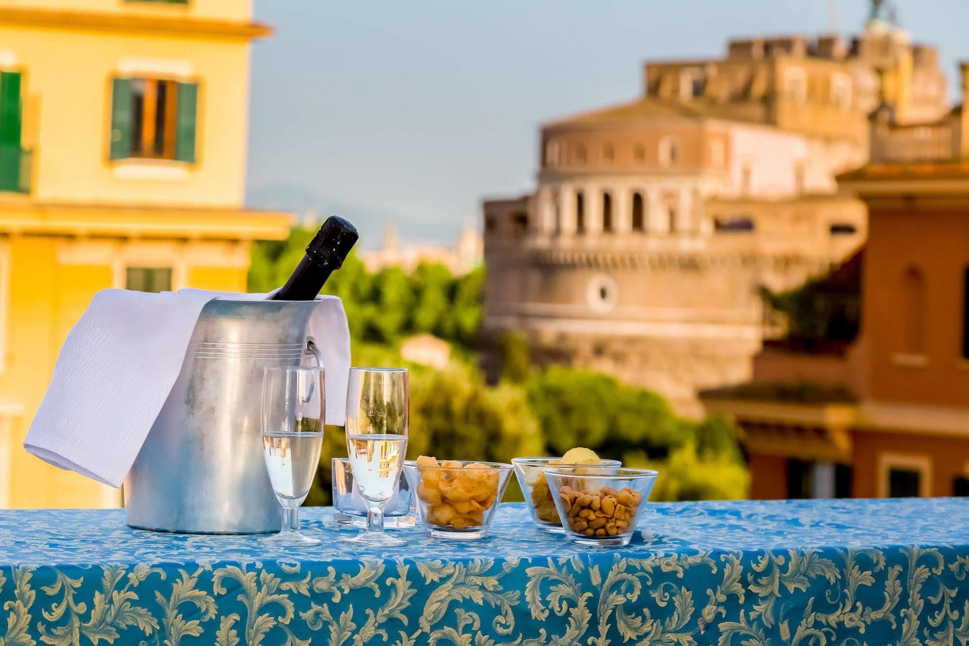 Domus Carmelitana Hotel Roma Ngoại thất bức ảnh