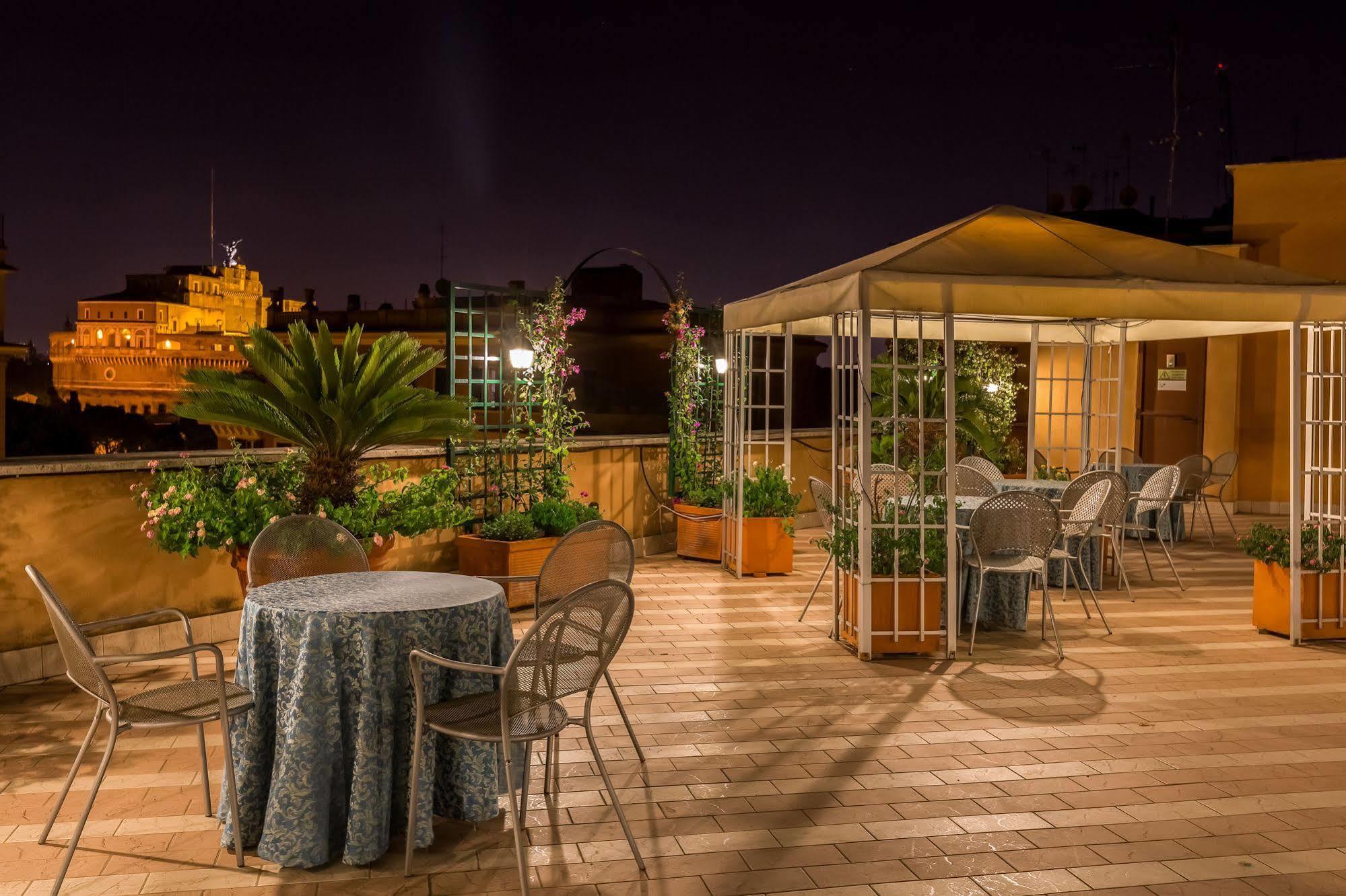 Domus Carmelitana Hotel Roma Ngoại thất bức ảnh